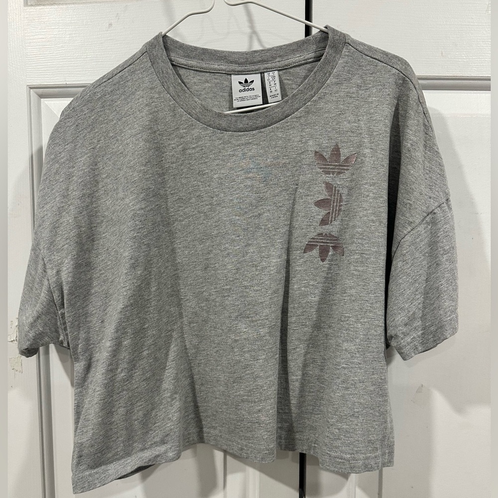- Adidas
- Grey 
- Small